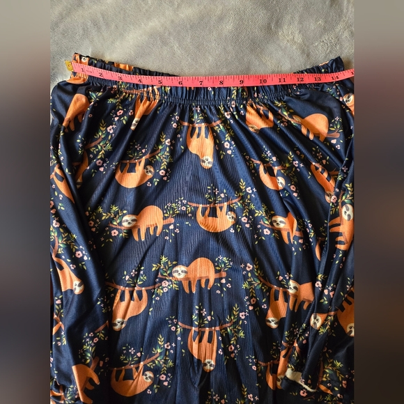 Navy blue sloth mini skirt - Picture 6 of 9